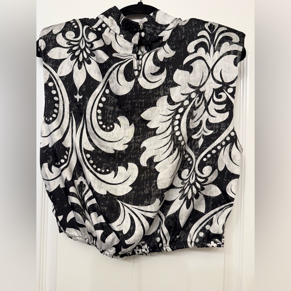 By Design Blouse - Picture 2 of 9